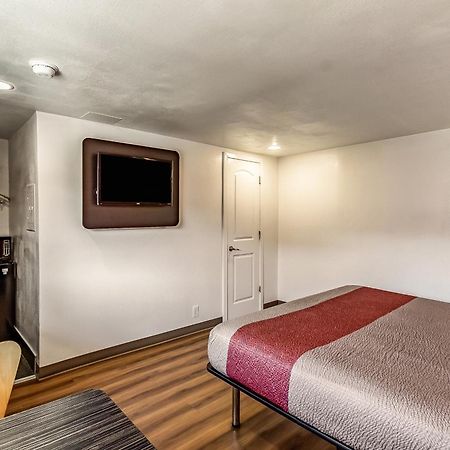 Motel 6 Elizabeth Nj Newark Liberty Intl Airport Εξωτερικό φωτογραφία