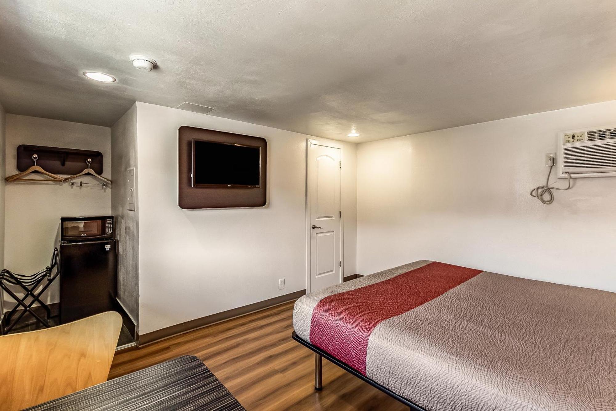 Motel 6 Elizabeth Nj Newark Liberty Intl Airport Εξωτερικό φωτογραφία